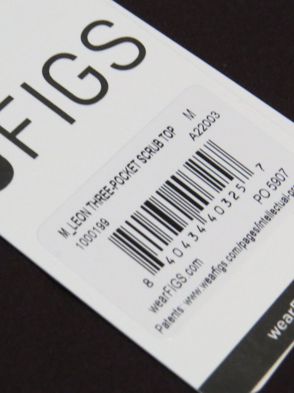 New FIGS Leon Scrub Top SIZE Men's Medium Dark Plum - Picture 4 of 8